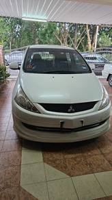 Mitsubishi Grandis in Simpang Ampat, PNG