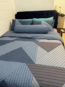 Queen size Bed
