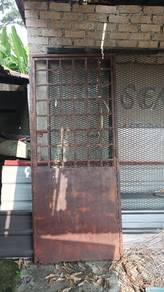 Grll pintu seken