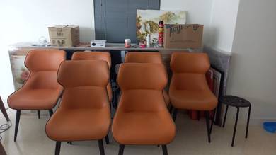 Modern Leather Dining Chairs (6 Units) – Stylish &