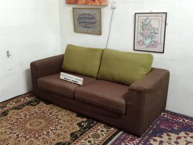 Naufal perabut terpakai sofa