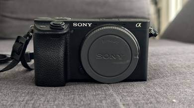 Sony Alpha A6400 with accessories