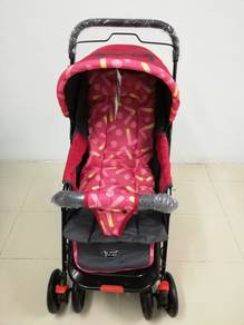 Baby stroller facing parents
