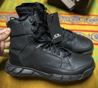 Oakley Boots size 11uk