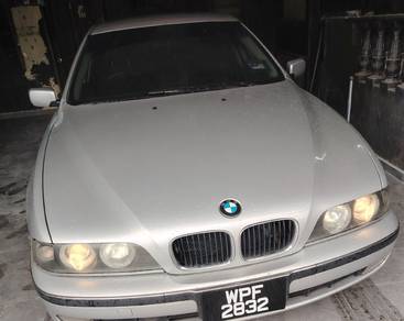 BMW 525i 25i (CBU) in Klang, SGR