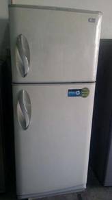 LG 2 Door Ice Freezer Peti Refrigerator Ais Fridge