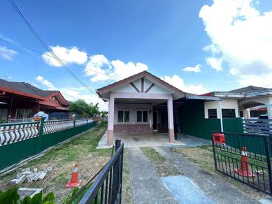 Semi-Detached House For Sale in Senawang,NSN