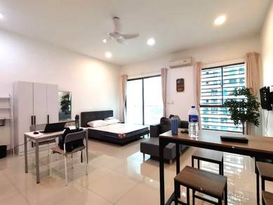 Studio For Rent in CyberSquare SOHO