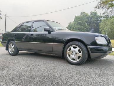 Mercedes Benz 280SE in Semenyih, SGR