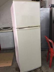 Hesstar fridge 2 doors Peti Sejuk Ais Refrigerator