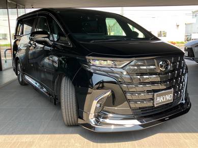 Toyota Alphard Z in I-City, SGR