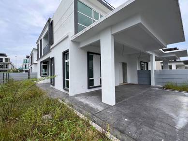 Semi-Detached House For Sale in Klebang,MLK