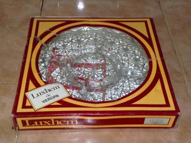 Pinggan veropa crystal divided plate