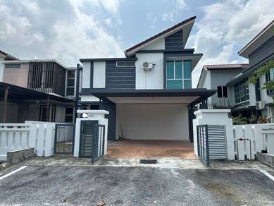 Semi-Detached House For Sale in Sepang,SGR