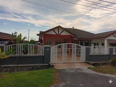 Semi-Detached House For Sale in Senawang,NSN