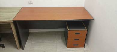 Ofis Meja Terpakai