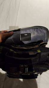 tumi back pack 