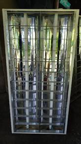 4 x 2 Lampu Pejabat