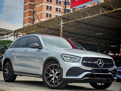 Mercedes Benz GLC300 300 4MATIC AMG LINE in Serdang, SGR