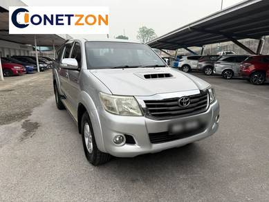 Toyota Hilux DOUBLE CAB 4x4 in Kuching, SWK