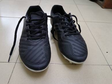 kasut bola 9.5 uk