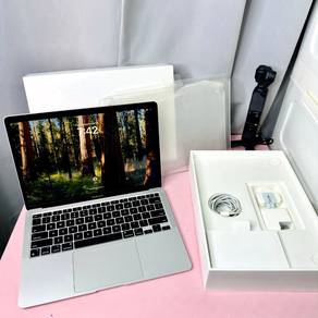 MACBOOK AIR M1 full set Like New free gift include