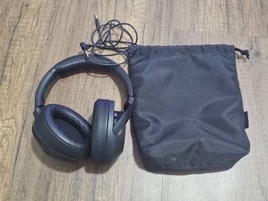 Sony WH-XB900N