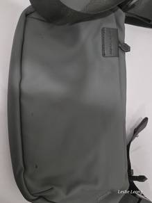 Arctic Hunter Crossbody 
