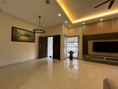 Semi-Detached House For Sale in Setia Alam,SGR
