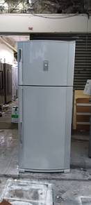 Jenama Sharp 2door fridge refrigerator 550L