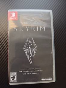 *used*NINTENDO SWITCH SKYRIM