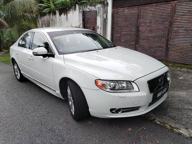 Volvo S80 T5 EXCLUSIVE in Taman Melawati, KUL