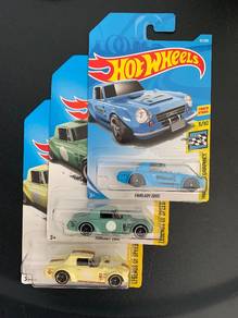 Hot Wheels Fairlady 2000 Set