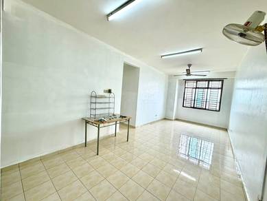 Apartment For Sale in Indah Court Apartment (Bukit Indah)