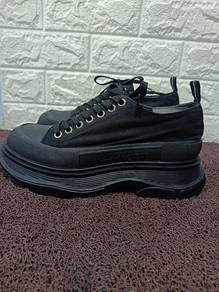 Uk8 Alexander McQueen 