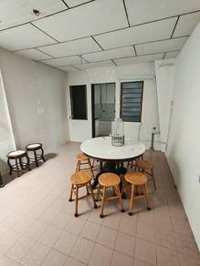 Semi-Detached House For Rent in Pulau Tikus,PNG
