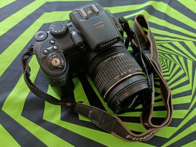 FUJIFILM FINEPIX S9600 SuperCCD DSLR