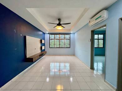 Apartment For Sale in Molek Ria