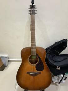 Yamaha FG800 Sand Burst Full Package - Like New