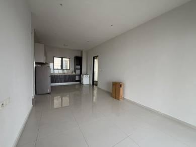 Condominium For Sale in Bay Point @ Country Garden Danga Bay