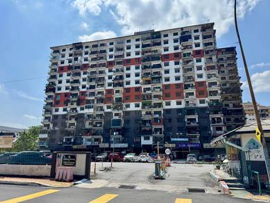 Flat For Sale in Pangsapuri SS8 Kelana Jaya