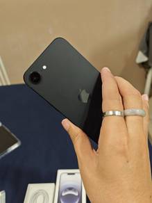 Apple iPhone 16e 128 GB