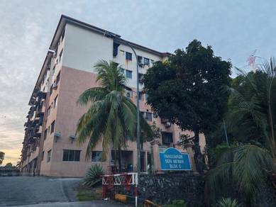 Flat For Rent in Pangsapuri Seri Mewah (Blok D)
