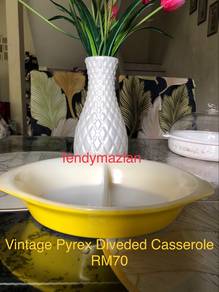 Vintage Pyrex Oval Divided Dish