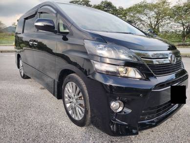 Toyota Vellfire Z GOLDEN EYES in Sungai Besi, KUL