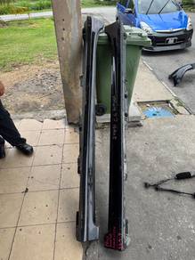 No 23-9-7 Toyota Prius Zvw30 Modellista Side Skirt