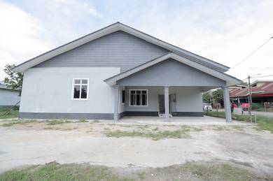 Bungalow House For Sale in Machang,KTN