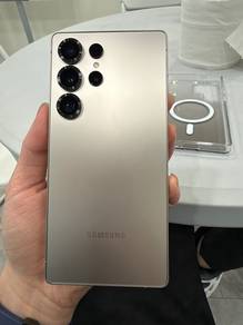 Samsung S25 Ultra 512GB(Under Warranty April 2027