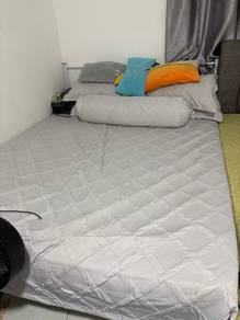queen size bed+spring mattress for sale