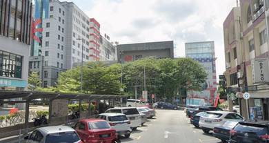 bingxue Subang SS15, Right infront Inti Uni